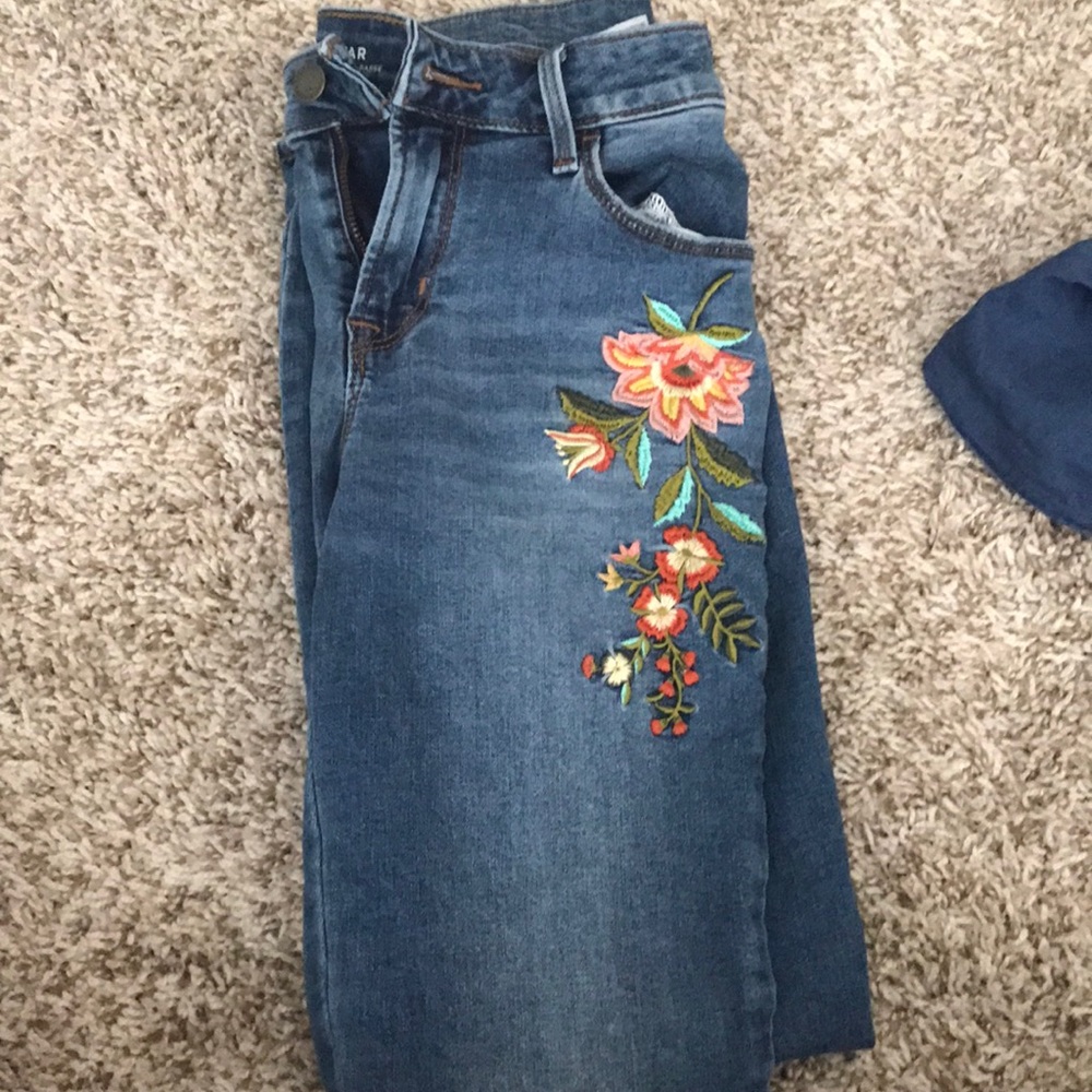 Size two old navy jeans!!